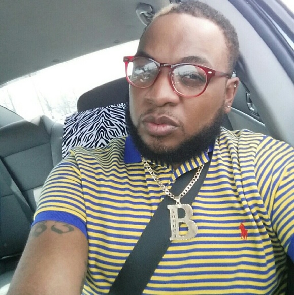 Profile Picture of Bee Jaye (@bigant2151024) on Poshmark