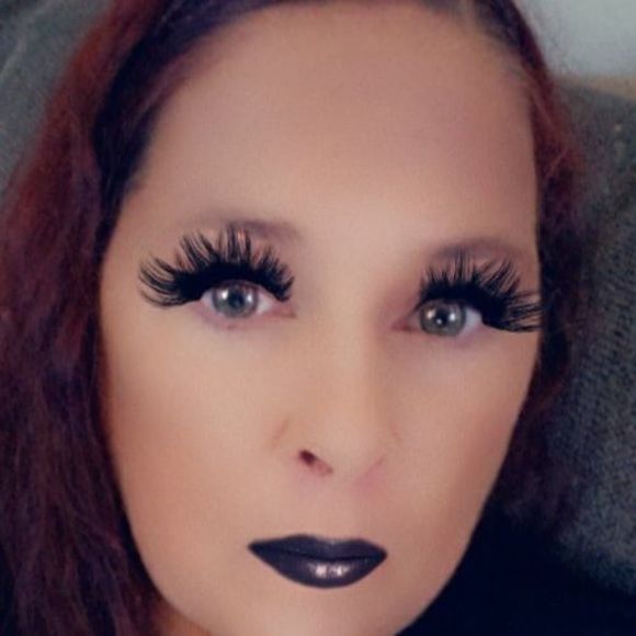 Profile Picture of Barb Reicks (@barbreicks) on Poshmark