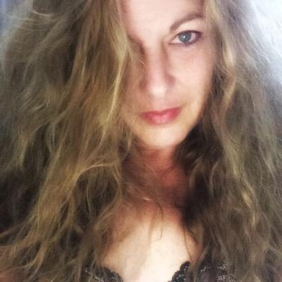 Profile Picture of Lisa (@LisaSteve237) on Twitter