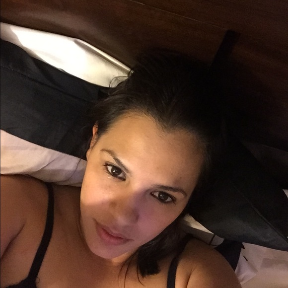 Profile Picture of Jonalys Rodriguez (@jonalys919) on Poshmark