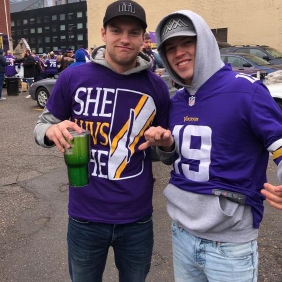 Profile Picture of Lucas Boever (@lucasboever) on Poshmark