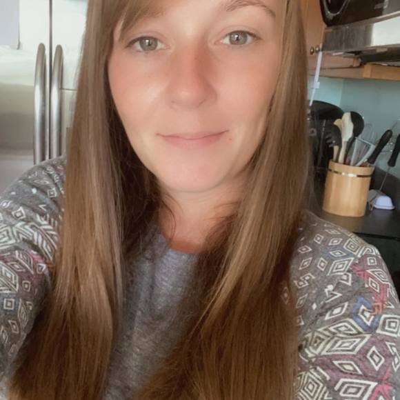 Profile Picture of Erica Taffe (@e_taffe) on Poshmark