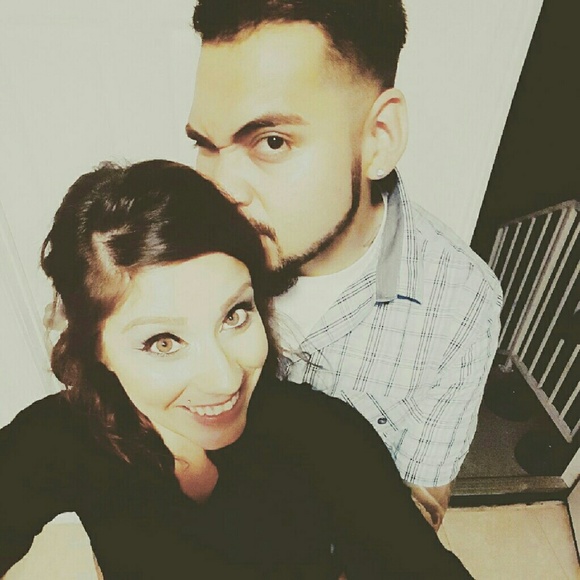 Profile Picture of Fernando Alencaster (@ferniie0924) on Poshmark