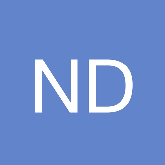 Profile Picture of Nicole Decramer (@ndecramer) on Poshmark