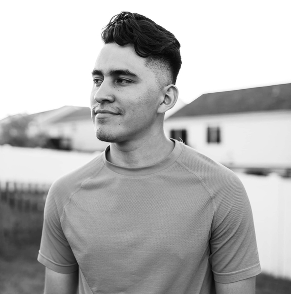 Profile Picture of Alonzo Dubon (@dubonalonso) on Poshmark