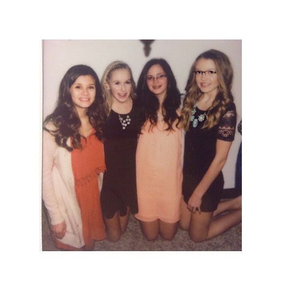 Profile Picture of Alayna Hansel (@alaynahansel) on Poshmark