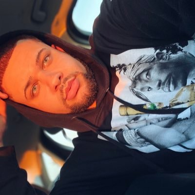 Profile Picture of Devon (@Devon_francois) on Twitter