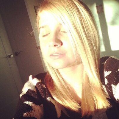 Profile Picture of JuLiA  ☺ (@ShanleyJulia) on Twitter