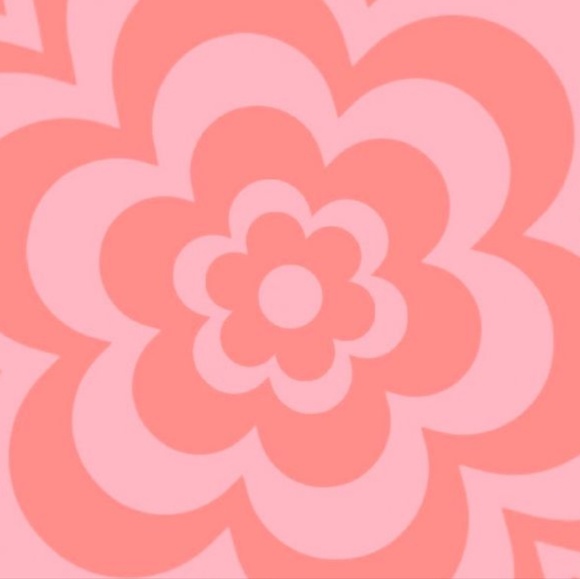 Profile Picture of Sophia Keogh (@phiagogo) on Poshmark