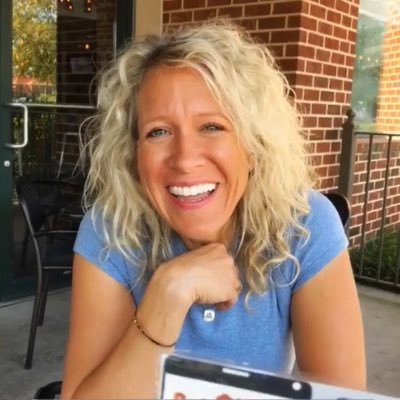 Profile Picture of Dana Schilling (@tutorschilling) on Twitter