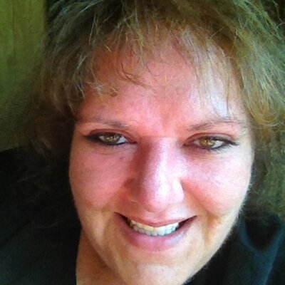 Profile Picture of Kim Lamp (@kimber_829) on Twitter