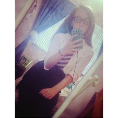 Profile Picture of Clare Weir ⚡️ (@weir_clare) on Twitter