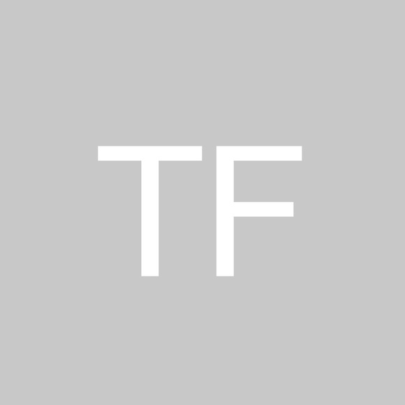 Profile Picture of Travis Fuller (@travis25460) on Poshmark