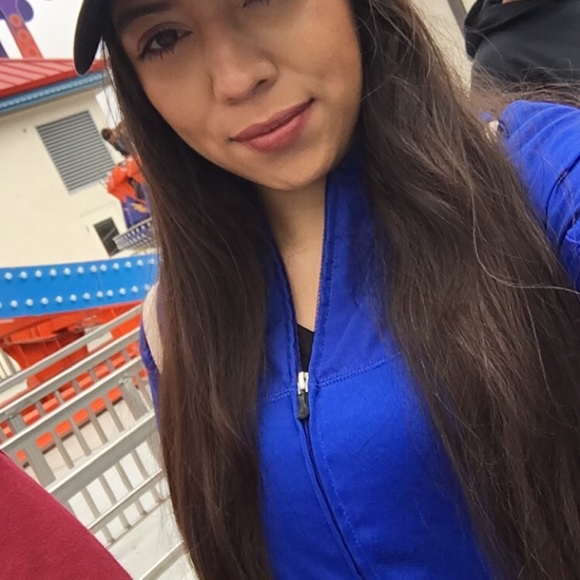 Mayra Solorio - Poshmark Profile Picture of Mayra Solorio (@msolorio93905) on Poshmark