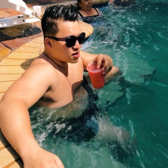 Profile Picture of Allen Long (@allenl1996) on Poshmark