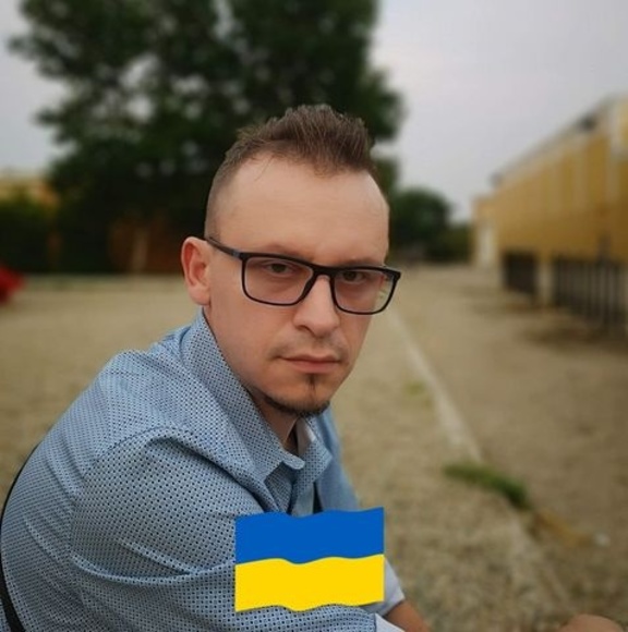 Profile Picture of Bogdan Karpiak (@bkarpyack) on Poshmark