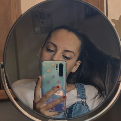 Profile Picture of Lara Rodríguez (@laraa_loren) on Twitter