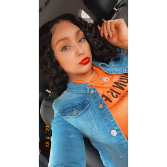 Profile Picture of Kasey Carden (@kaseycarden1) on Poshmark