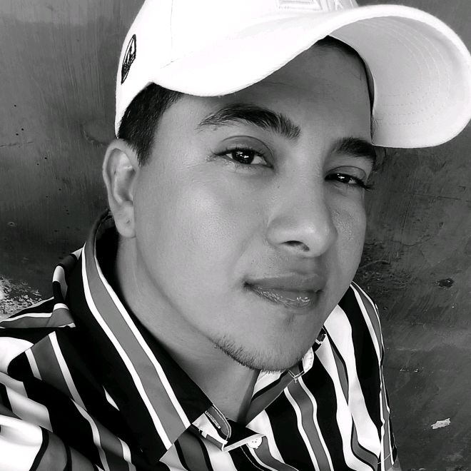 Profile Picture of AlexLasseter👽✌️ (@lasseteralex) on Tiktok