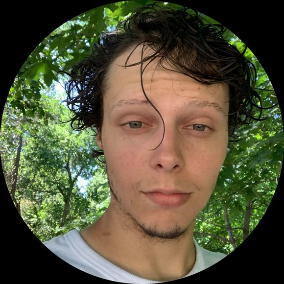 Profile Picture of Seth Gilbert (@seththegeneric) on Poshmark