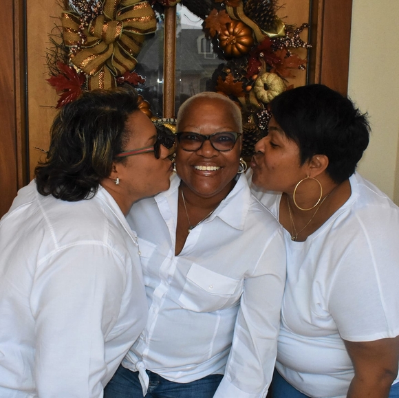 Profile Picture of Doris Ross (@equiolos9) on Poshmark