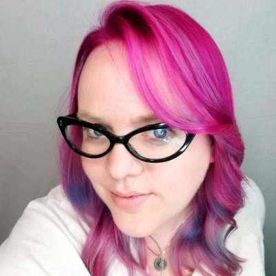 Profile Picture of Cassandra Hensley (@cassiescircus) on Twitter