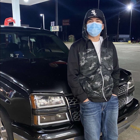 Profile Picture of Julio Lopez (@juliolopez591) on Poshmark