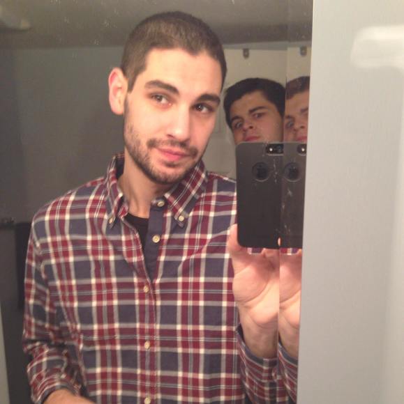 Profile Picture of David Wolinsky (@dwol87) on Poshmark