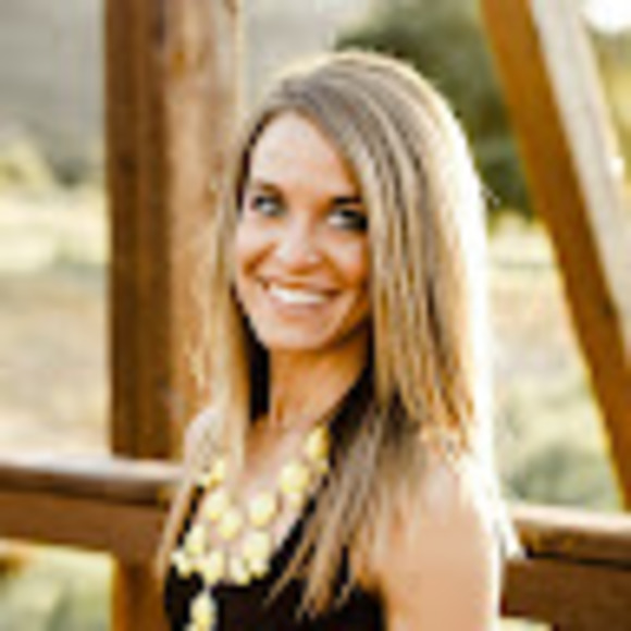 Profile Picture of Haley Carwile (@haley_carwile) on Poshmark