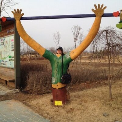 Profile Picture of Marc Gibson (@MarcRowanGibson) on Twitter