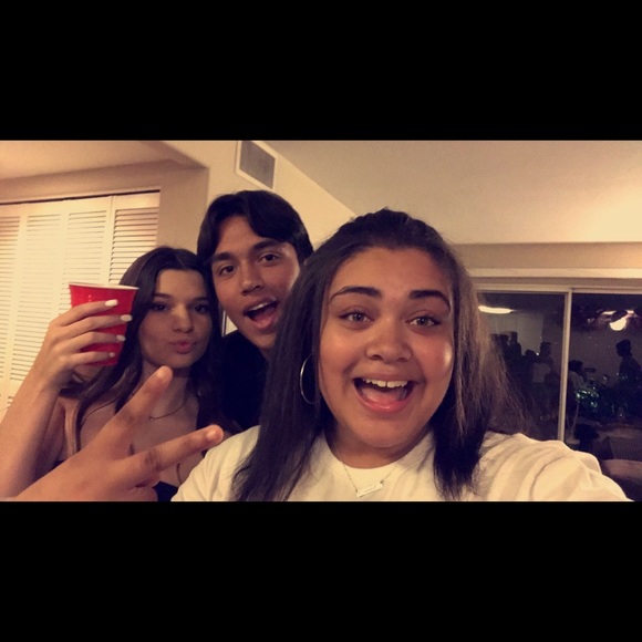 Sam Critney - Poshmark Profile Picture of Sam Critney (@samcritney) on Poshmark