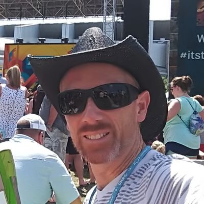 Profile Picture of Brian Castorena (@hockeytaxman) on Twitter