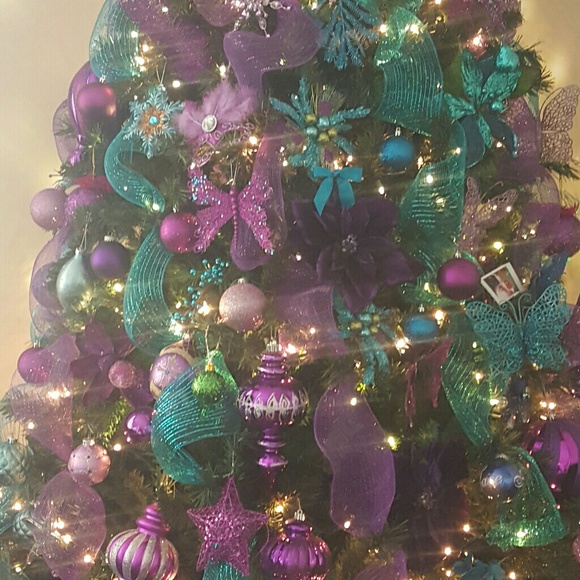 Profile Picture of Huwaida Younan (@natalymoushi) on Poshmark