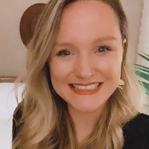 Profile Picture of Katherine Nybeck (@katie40346) on Poshmark