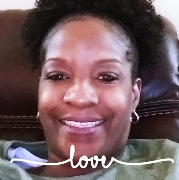 Profile Picture of Karen Redd (@mymajick7) on Poshmark
