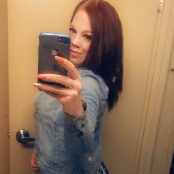 Profile Picture of Pamela Kleinfeldt (@isntiteasy09) on Poshmark