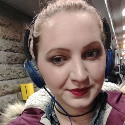 Profile Picture of Beth Fraser (@edinbeth) on Twitter