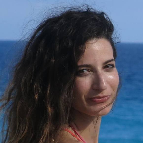 Daria Botvinsky - Poshmark Profile Picture of Daria Botvinsky (@dariab54) on Poshmark