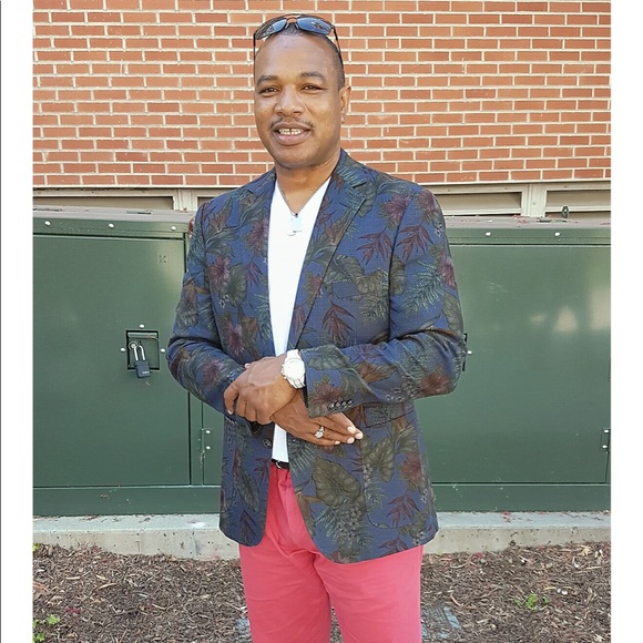 Profile Picture of Darryl Edwards (@dedwardsd23) on Poshmark