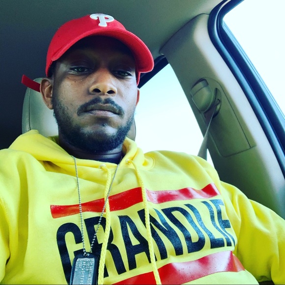 Profile Picture of Mark Smith (@eazy3289) on Poshmark