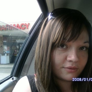 Profile Picture of Amber Hickman (@peasleegrl) on Myspace