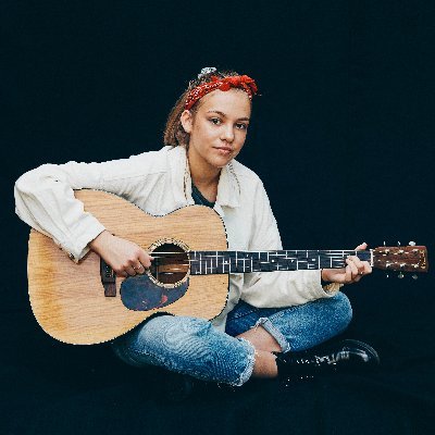 Profile Picture of Allie Sherlock (@alliesherlock) on Twitter