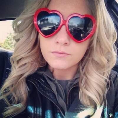 Profile Picture of Alissa Manning (@fluffyliss) on Twitter