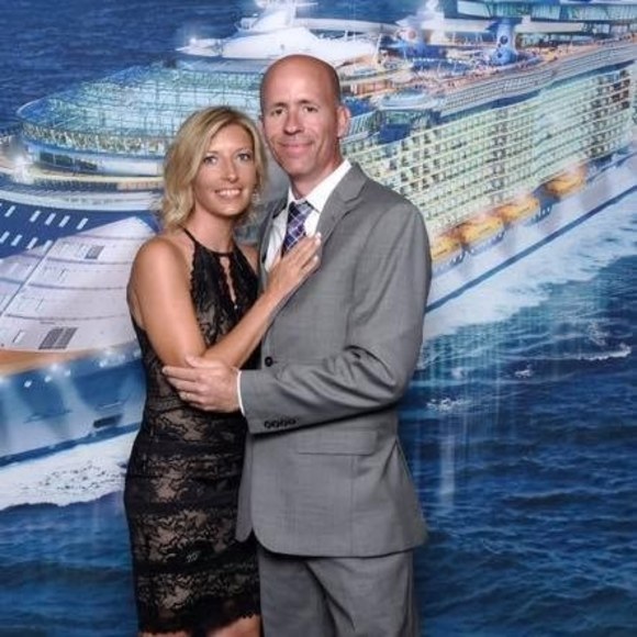 Profile Picture of Ann Mclaughlin (@awarmcl) on Poshmark