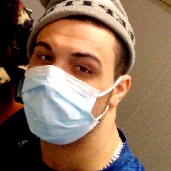 Profile Picture of Bobby Clemons (@bobby_clemons) on Poshmark