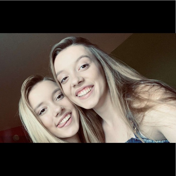 Profile Picture of Amber Tudor (@ambertudor16) on Poshmark