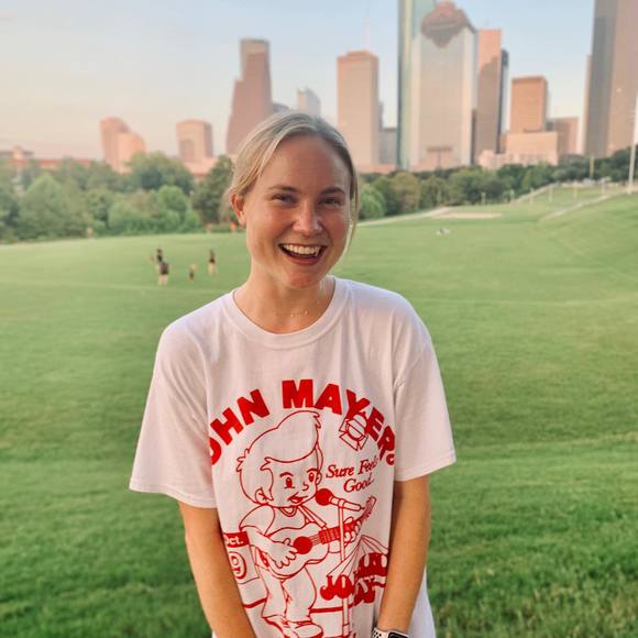 Profile Picture of Gretchen Sengelmann (@gsengelmann) on Poshmark