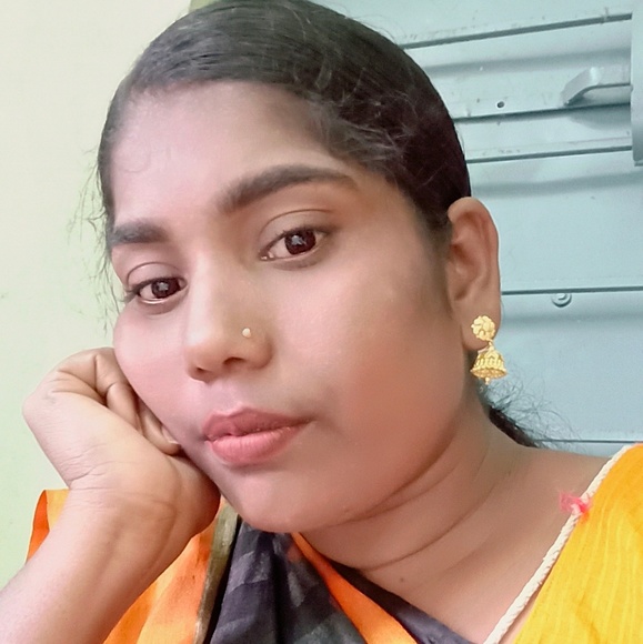 Profile Picture of Pathma Pathma (@pathmavathi) on Poshmark