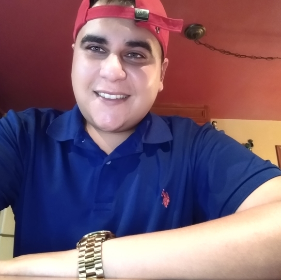 Profile Picture of Bryaneric3031 Benavides (@bryaneric3031) on Poshmark