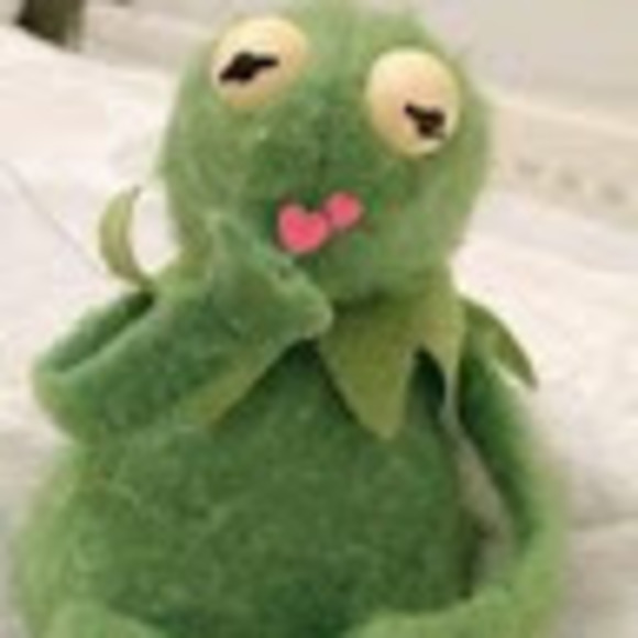 Profile Picture of Giselle Cordero (@giselledxnisse) on Poshmark